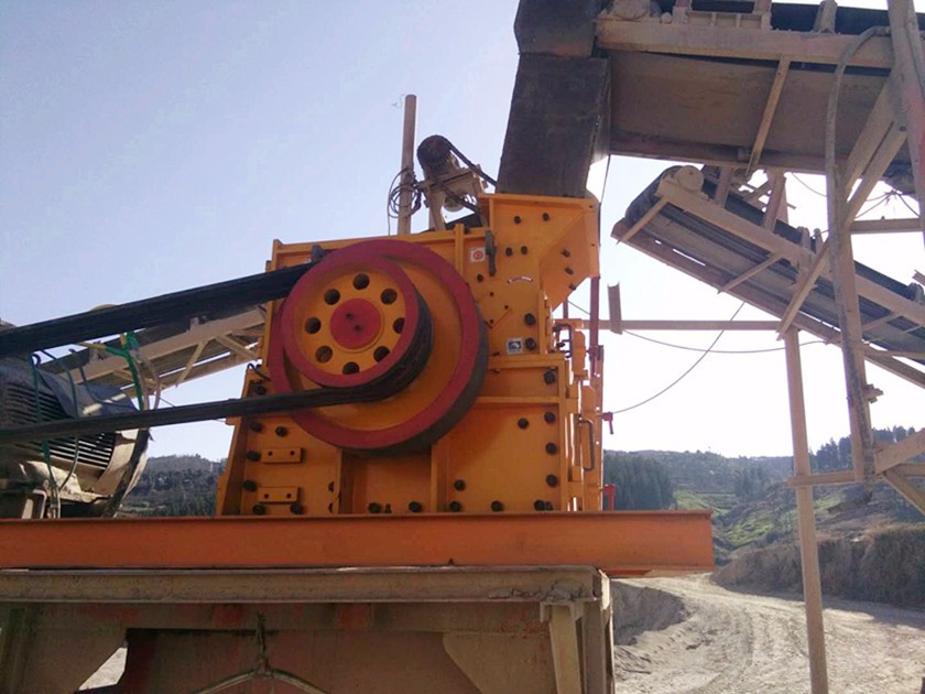 昆明宜良Jn4號(hào)砂機(jī)安裝現(xiàn)場